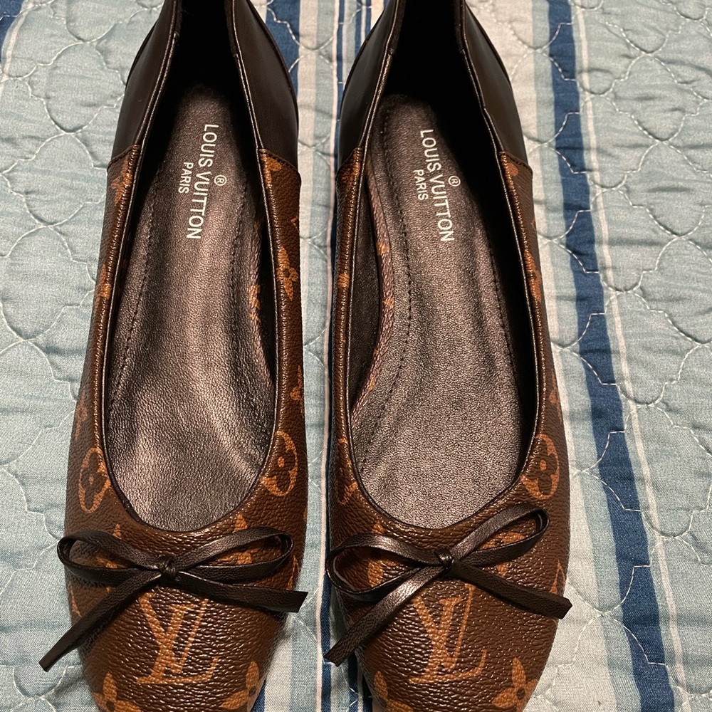 Louis vuitton shoes **Darling ballet flats. - Picture 5 of 10